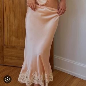 SOLD Doen Elowen Skirt Petunia Pink Small